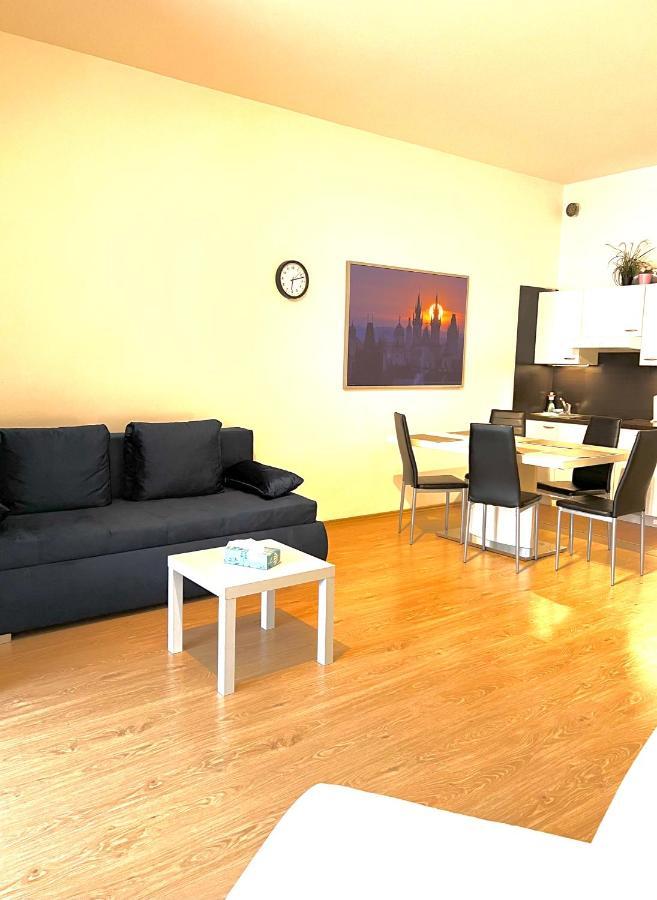 Maria Apartments - Free Parking Prague Luaran gambar