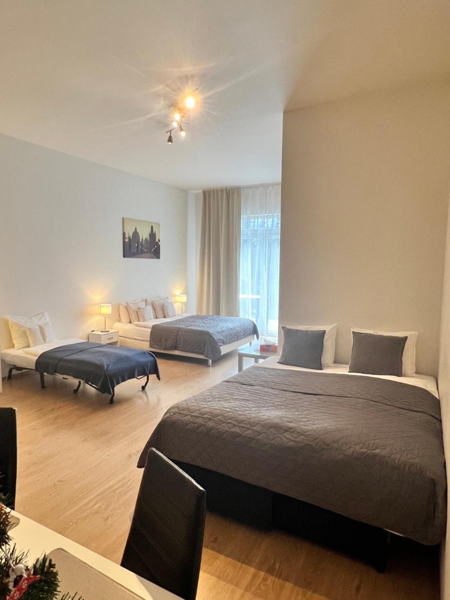 Maria Apartments - Free Parking Prague Luaran gambar